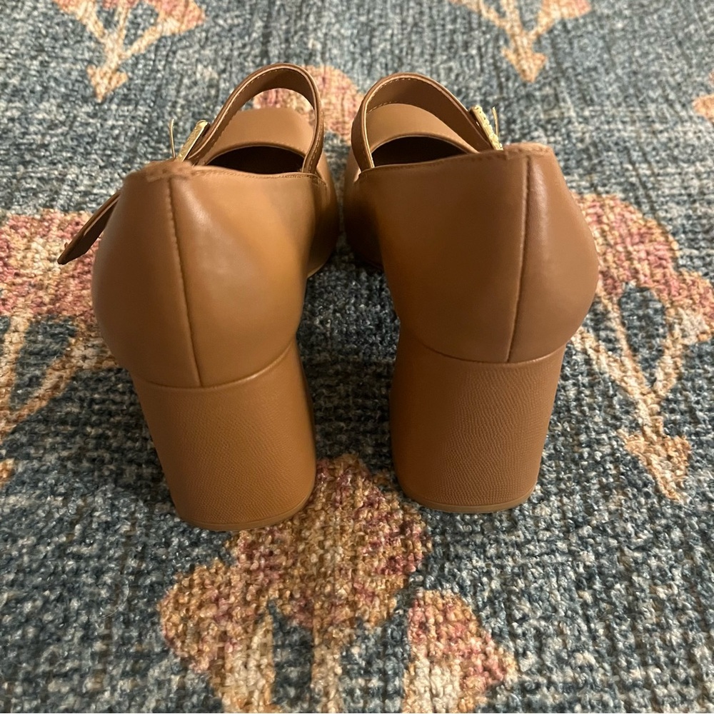 NEW Dolce Vita Women's Lakota Mary Jane Shoes in Caramel - Picture 8 of 9